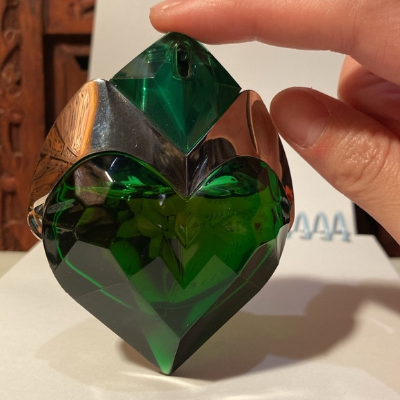 Aura Mugler Crystal Heart 1oz Perfume Bottle - Picture 10 of 11